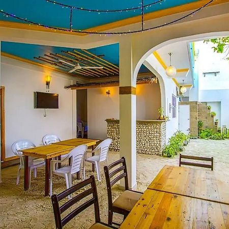 Handhuvaru Villa Boutique Hotel Maafushi Bagian luar foto