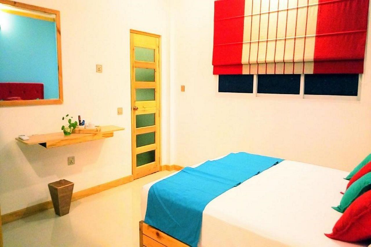 Handhuvaru Villa Boutique Hotel Maafushi Bagian luar foto
